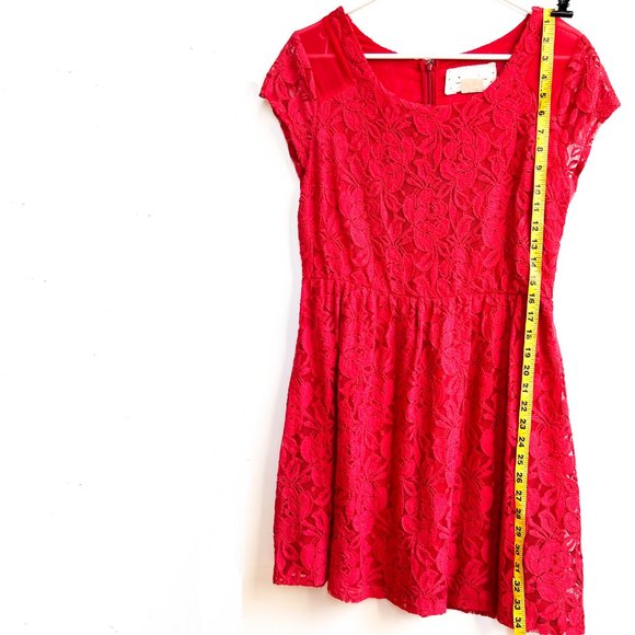 anthropologie red lace fit & flare dress w/short sleeves size medium - Picture 2 of 9